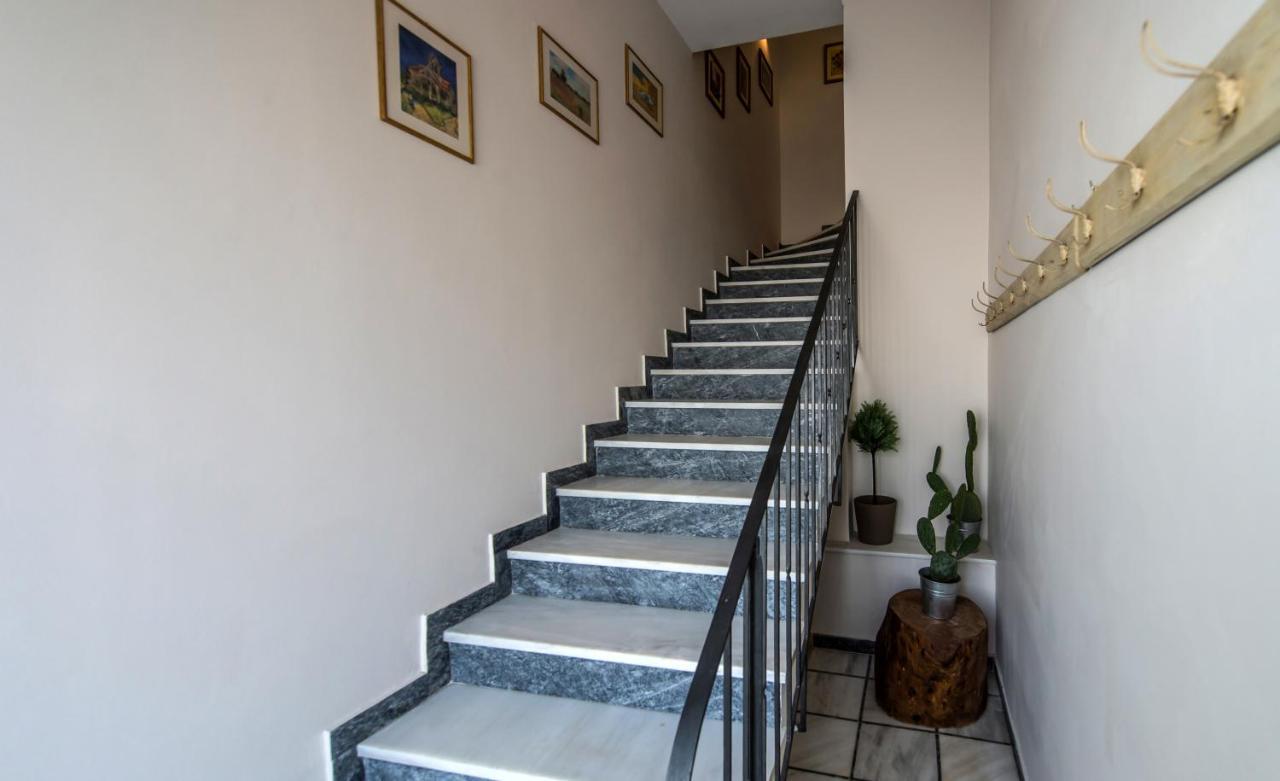 Angelinas Quarters - Kalamata Mediterranean Villas Экстерьер фото