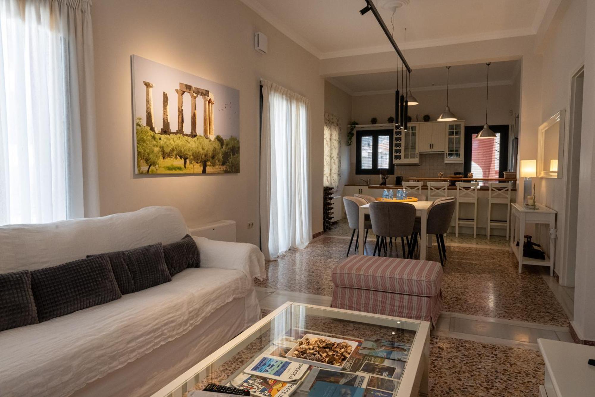 Angelinas Quarters - Kalamata Mediterranean Villas Экстерьер фото