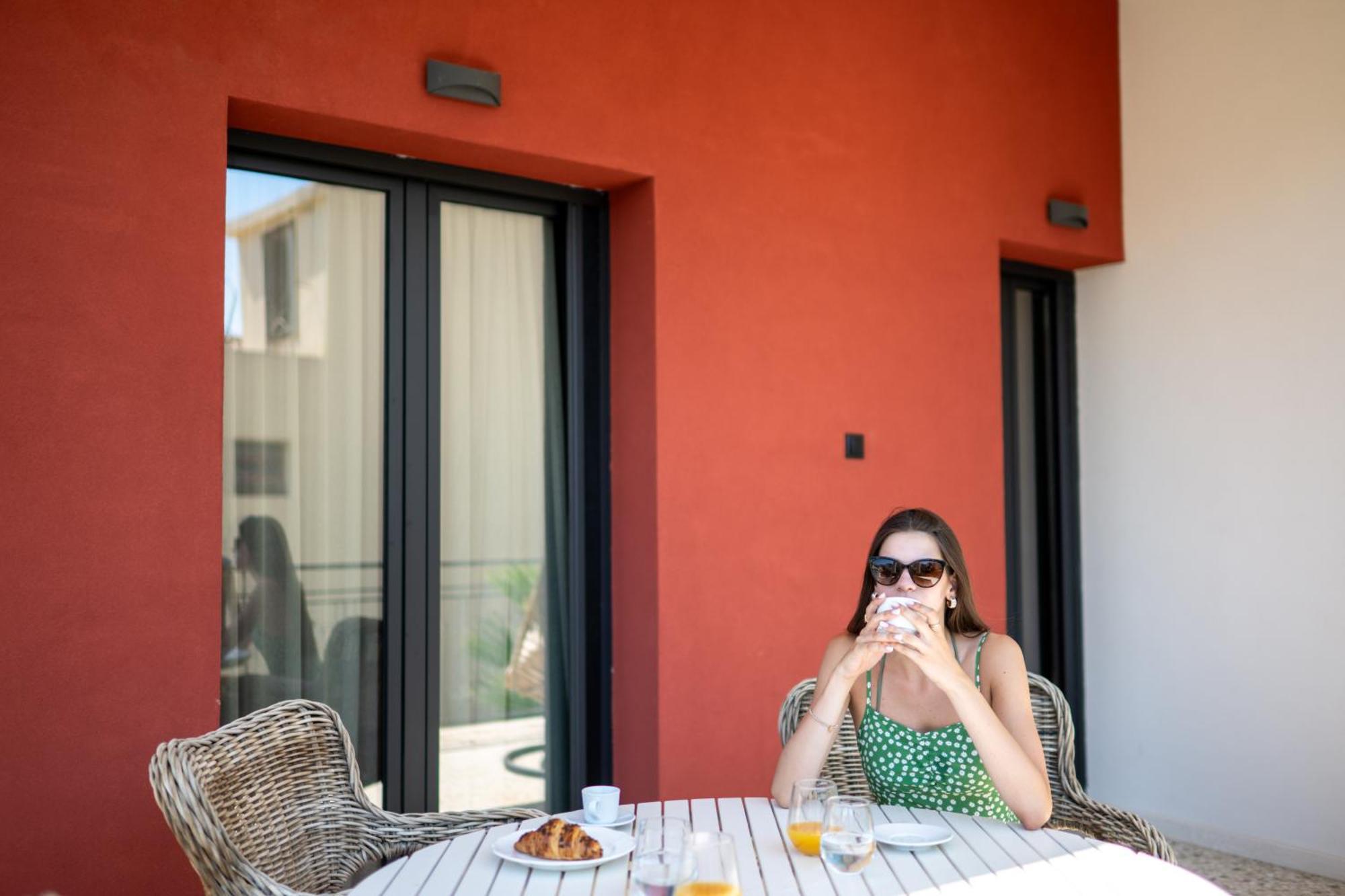 Angelinas Quarters - Kalamata Mediterranean Villas Экстерьер фото